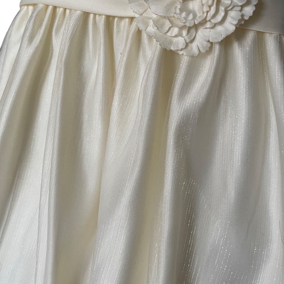 GORGEOUS GORGEOUS GORGEOUS!! Cream and gold princess dress. Girlβs size 5. NWT. - Picture 5 of 10